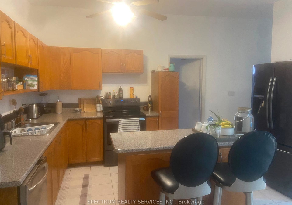 3126-dundas-street-w-toronto-toronto-ontario-w13684282