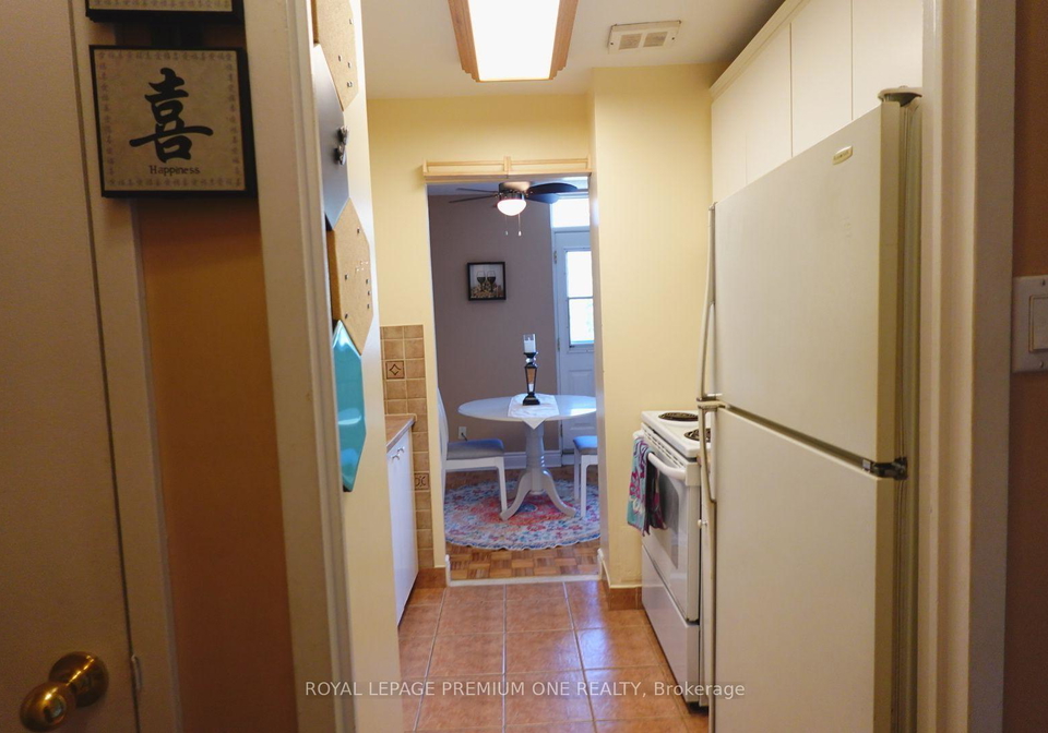 3065-queen-frederica-drive-mississauga-ontario-w13684460