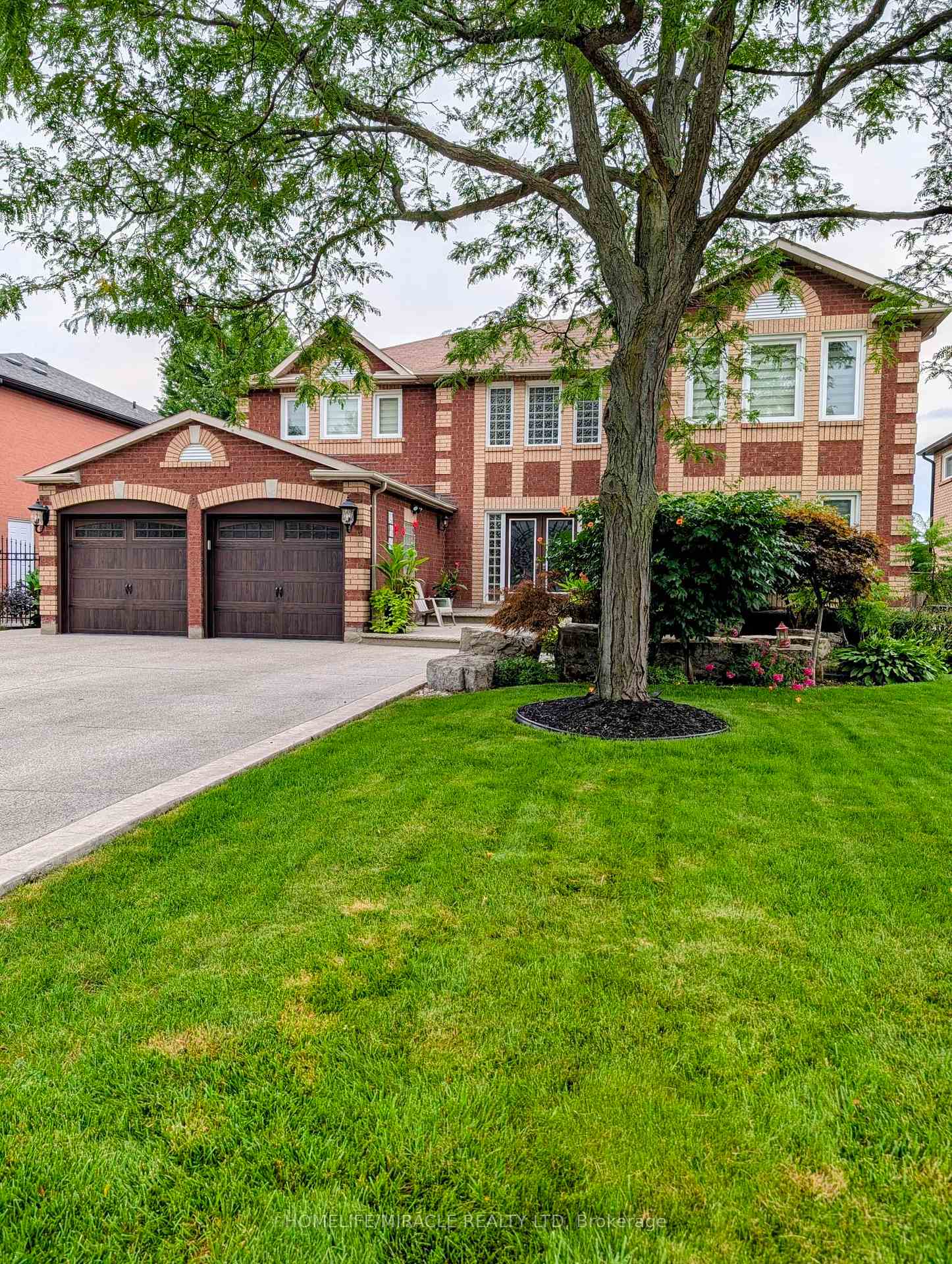 8-astoria-place-caledon-ontario-w13684506
