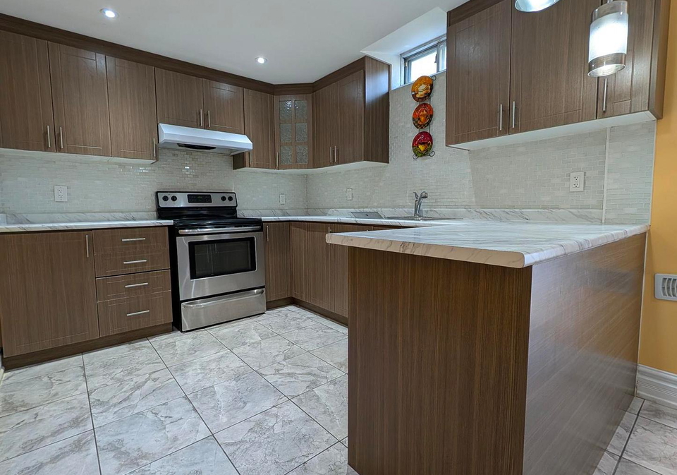 8-astoria-place-caledon-ontario-w13684506