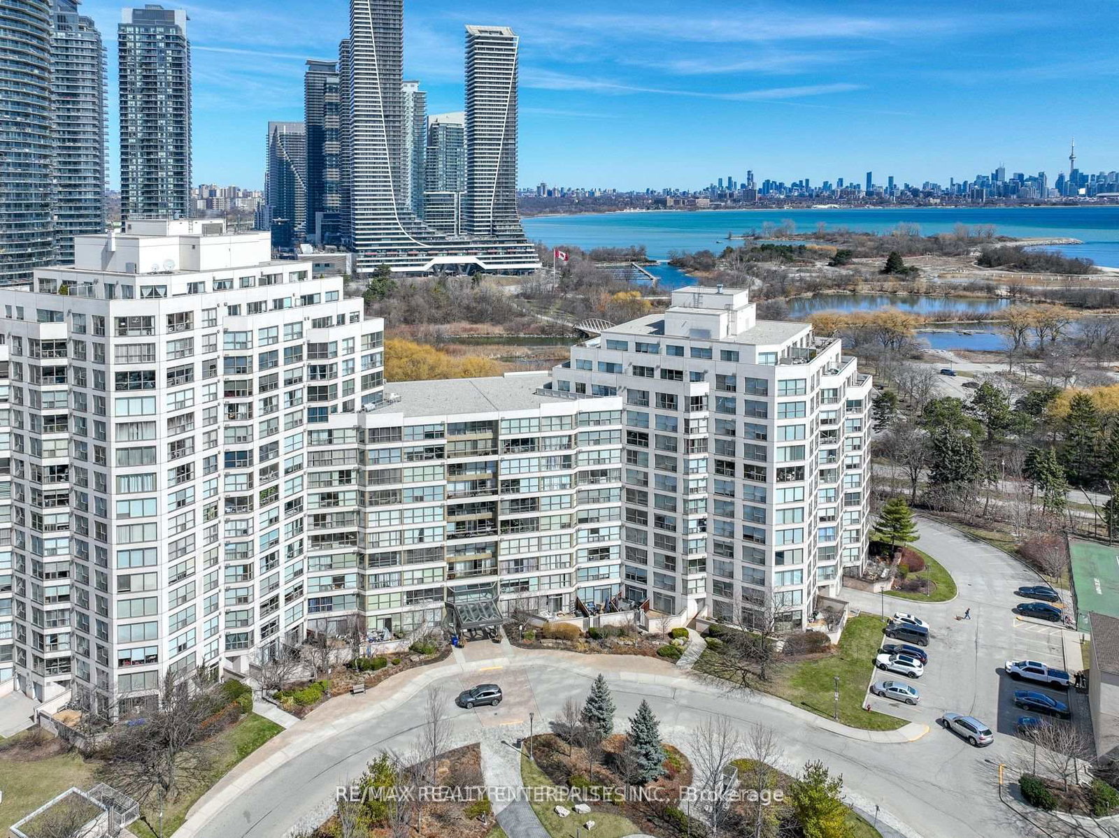 2261-lake-shore-boulevard-w-toronto-etobicoke-ontario-w13684650