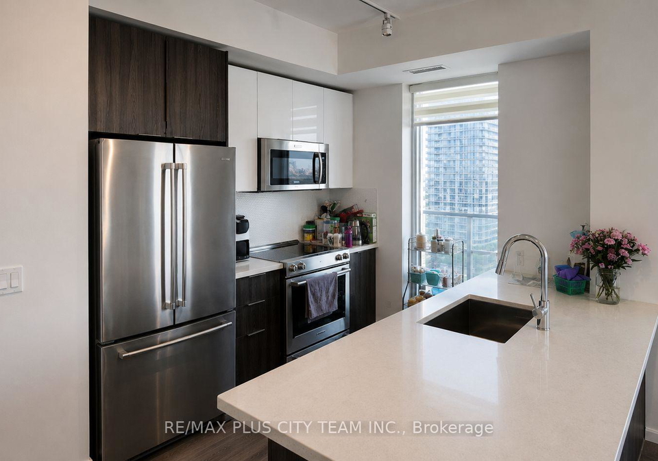 20-shore-breeze-drive-toronto-etobicoke-ontario-w13684656
