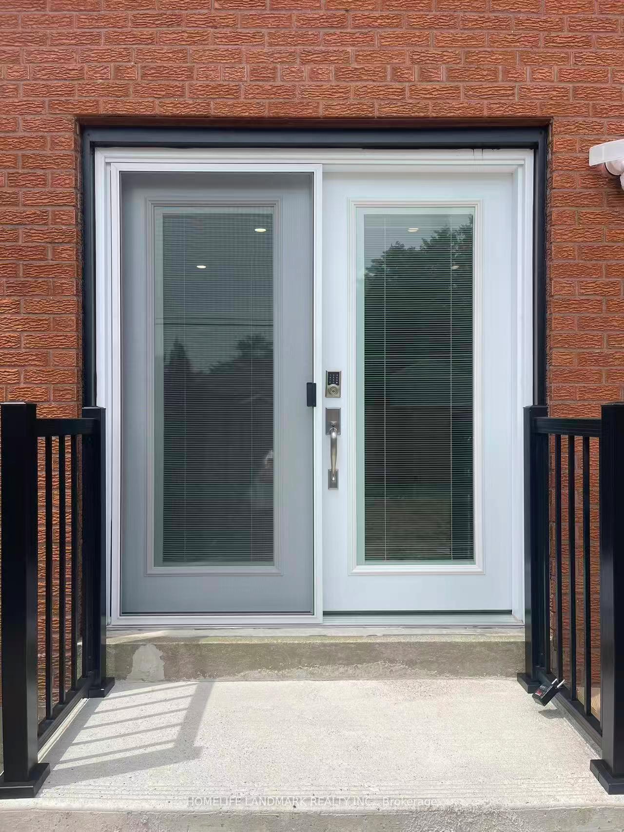 17-rosemeade-avenue-toronto-etobicoke-ontario-w13684778