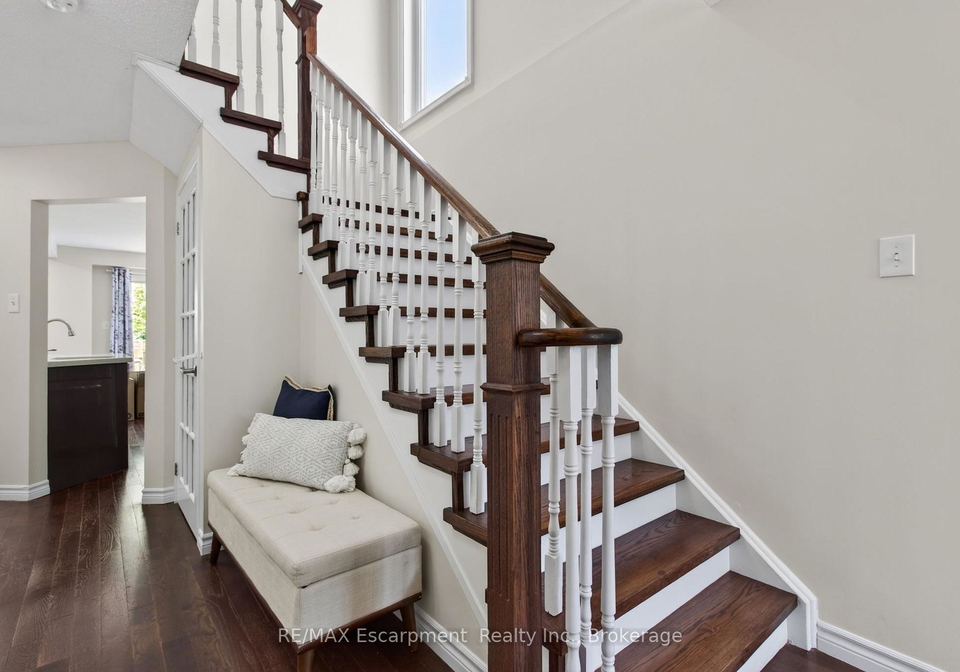 5143-lampman-avenue-burlington-ontario-w13684868