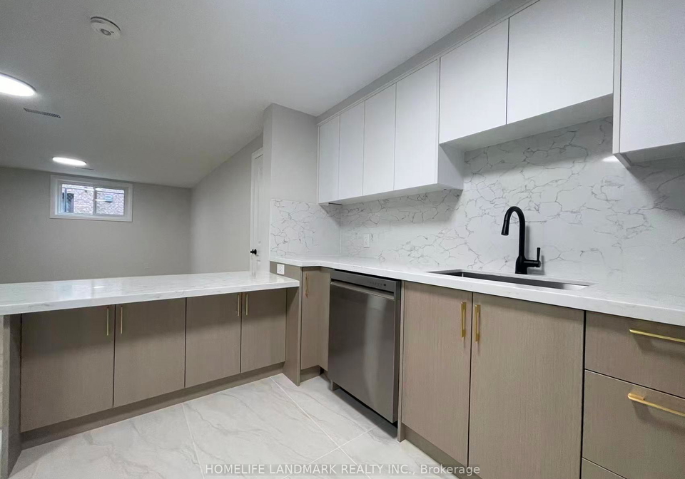 17-rosemeade-avenue-toronto-etobicoke-ontario-w13685058