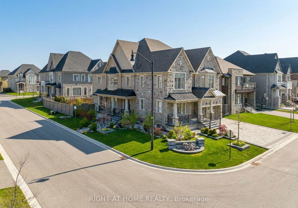 12-hackwood-heights-brampton-ontario-w13685216