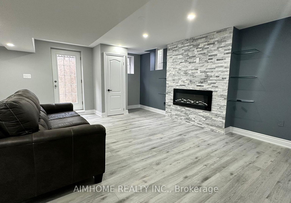 2169-hillmount-drive-oakville-ontario-w13685268