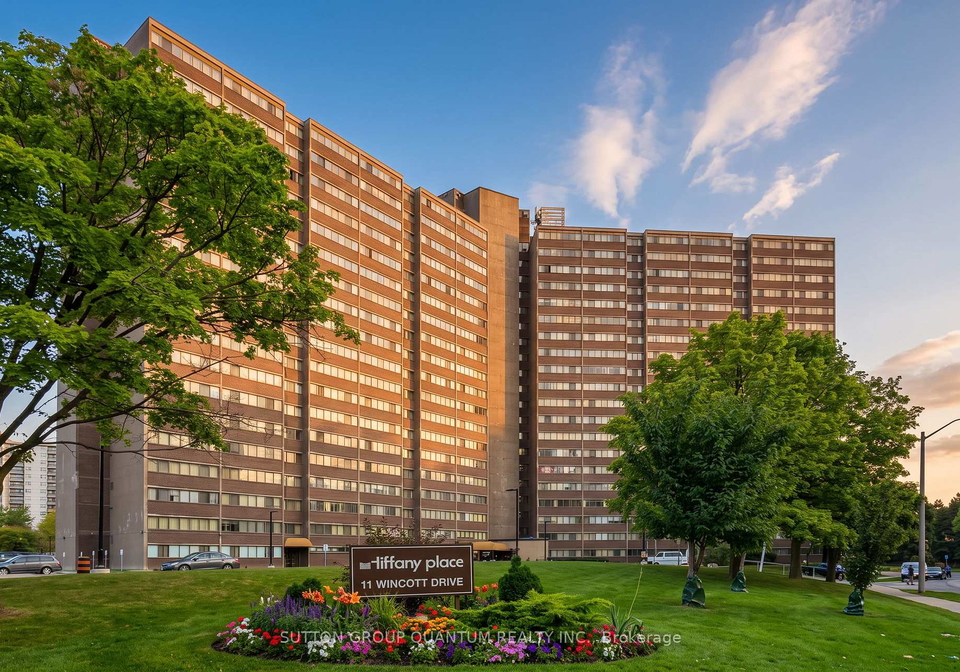 11-wincott-drive-toronto-etobicoke-ontario-w13685320