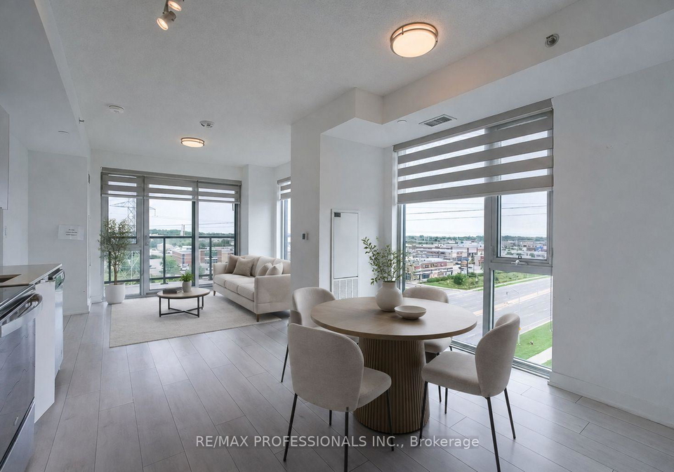 3200-dakota-common-burlington-ontario-w13685442