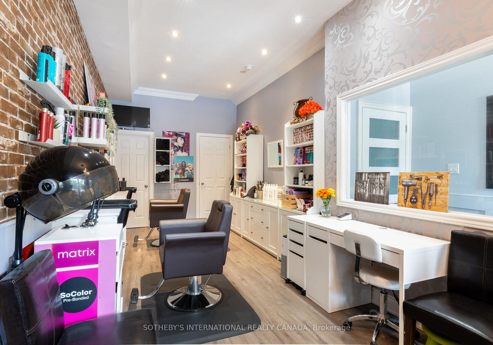 960a-the-queensway-toronto-etobicoke-ontario-w13685814