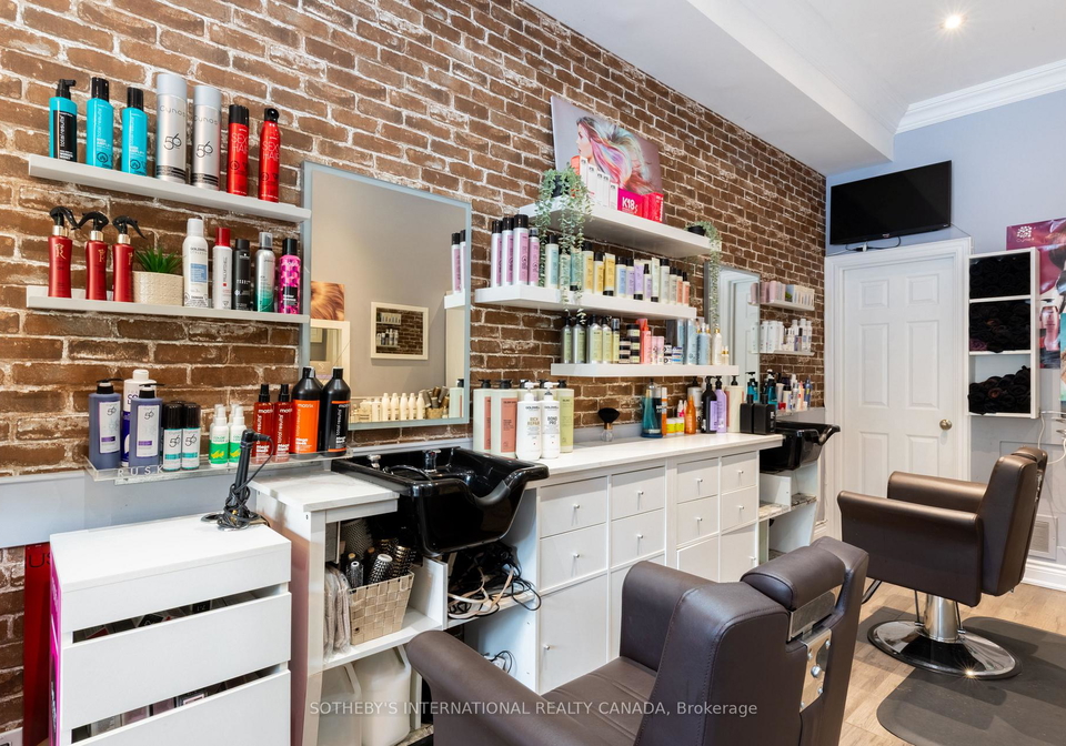 960a-the-queensway-toronto-etobicoke-ontario-w13685814