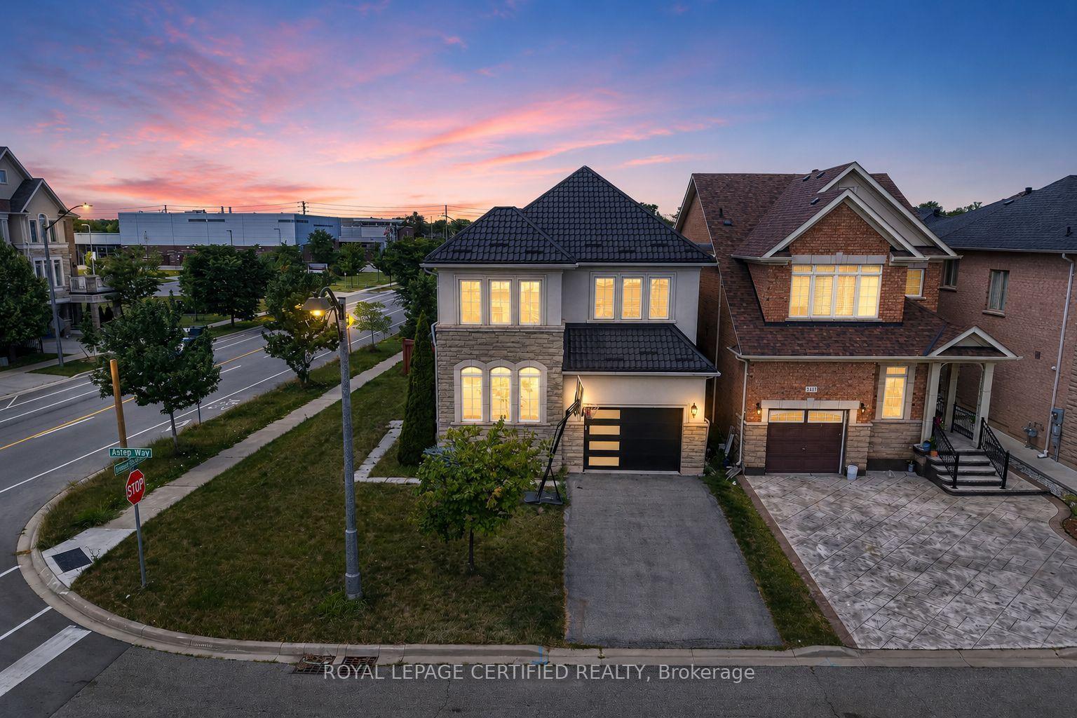 2561-grand-oak-trail-oakville-ontario-w13686000