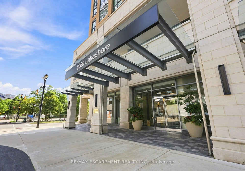 2060-lakeshore-road-burlington-ontario-w13686330