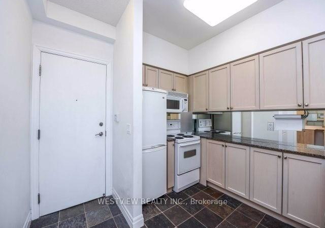 2119-lake-shore-boulevard-w-toronto-etobicoke-ontario-w13686366