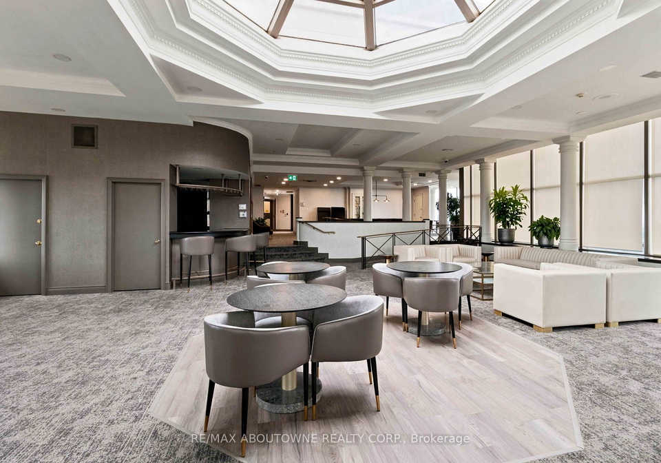 45-kingsbridge-garden-circle-mississauga-ontario-w13686452