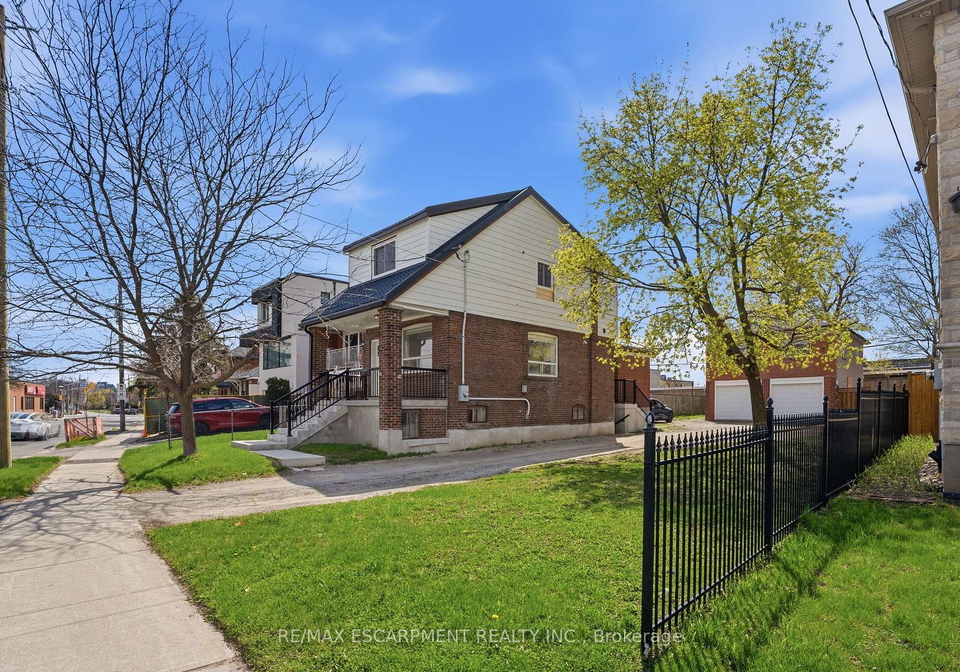 1049-glencairn-avenue-toronto-north-york-ontario-w13686490