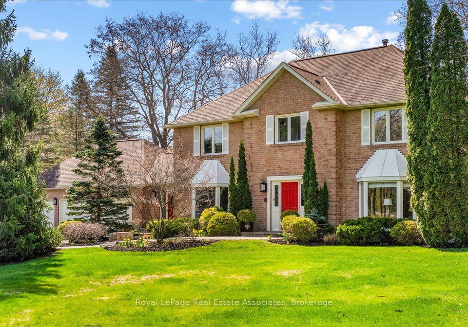 4-wolf-crescent-caledon-ontario-w13686572