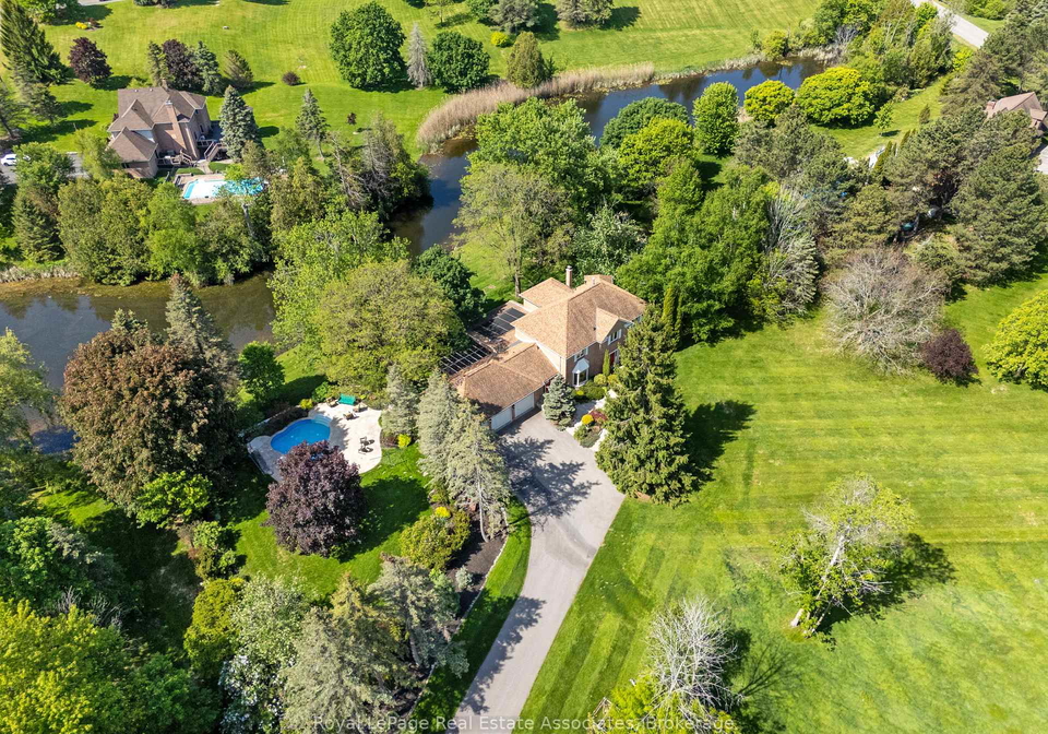 4-wolf-crescent-caledon-ontario-w13686572