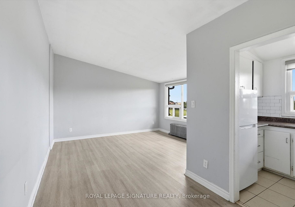 49-cuffley-crescent-s-toronto-york-ontario-w13686650