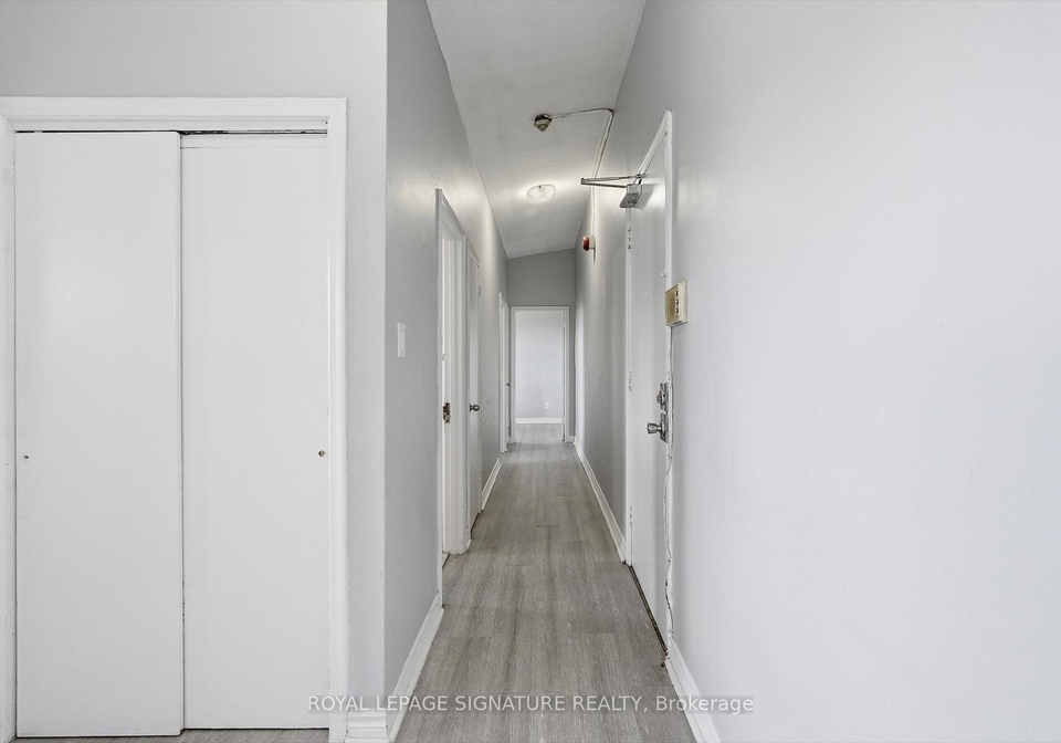 49-cuffley-crescent-s-toronto-york-ontario-w13686650