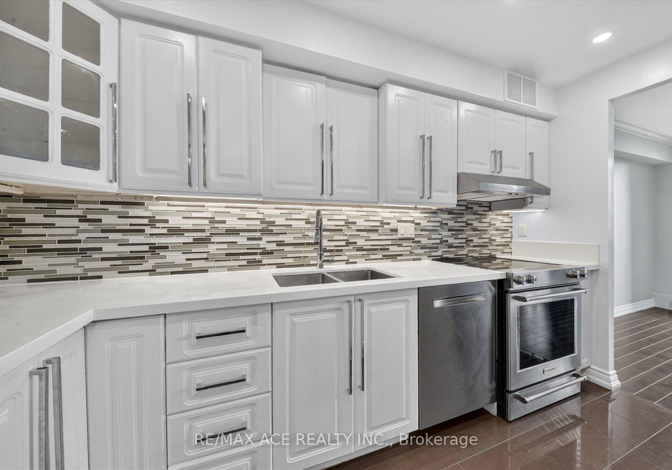 60-southport-street-toronto-toronto-ontario-w13686676