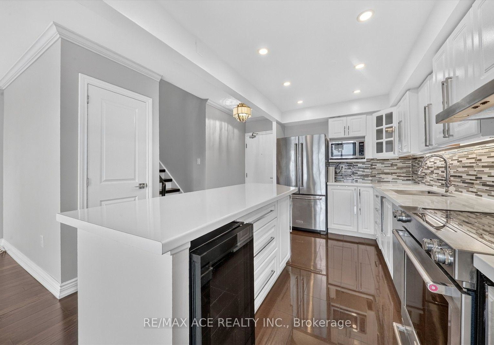 60-southport-street-toronto-toronto-ontario-w13686676