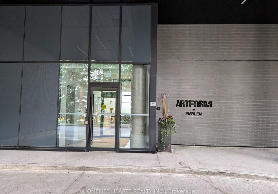 86-dundas-street-e-mississauga-ontario-w13686688