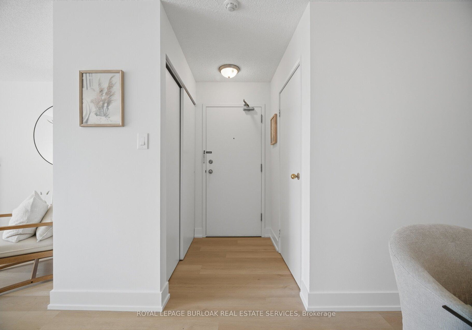 1450-glen-abbey-gate-oakville-ontario-w13686726