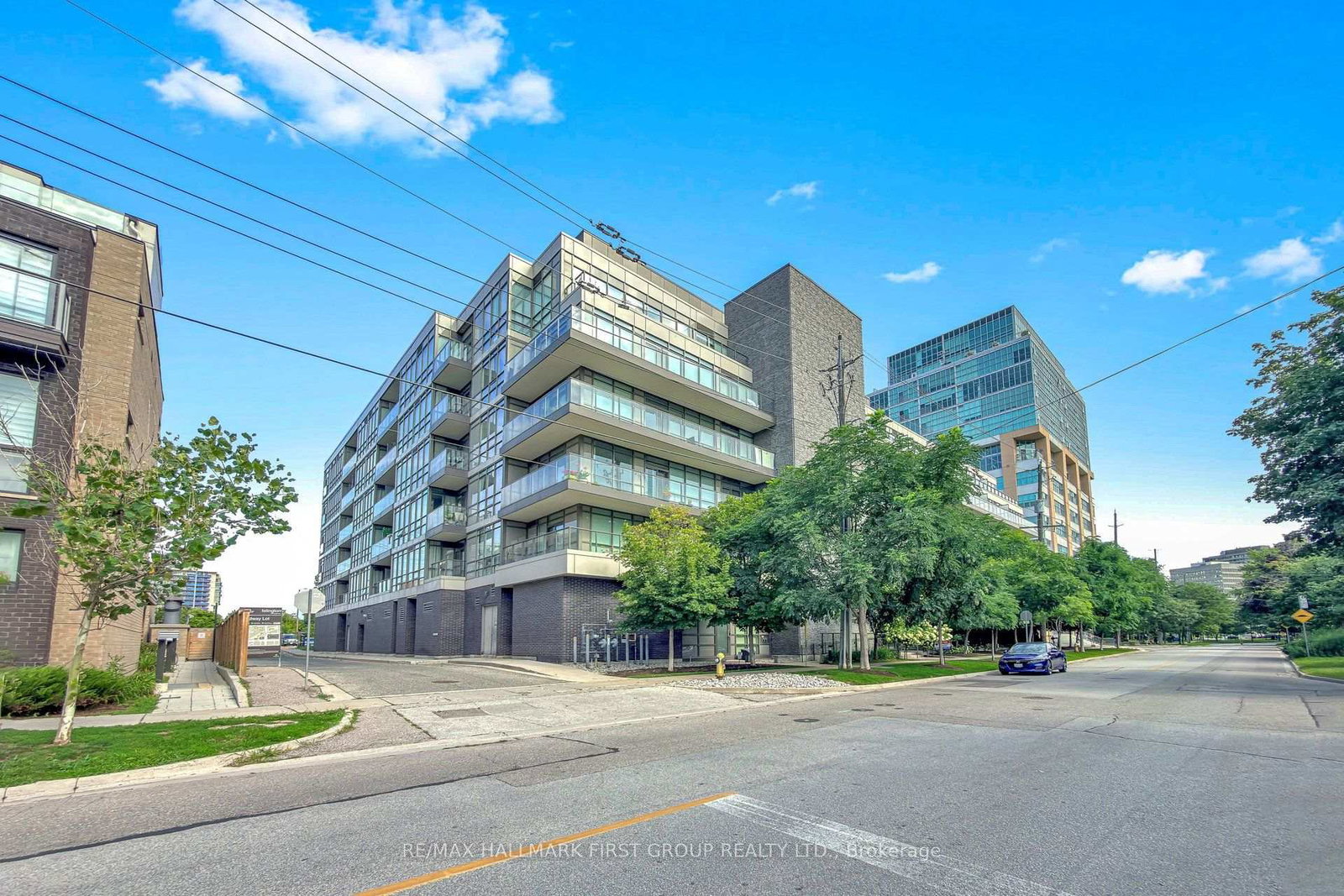8-fieldway-road-toronto-etobicoke-ontario-w13686842