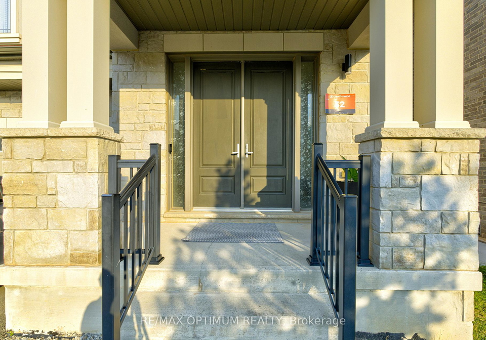 8-lyle-way-brampton-ontario-w13686876