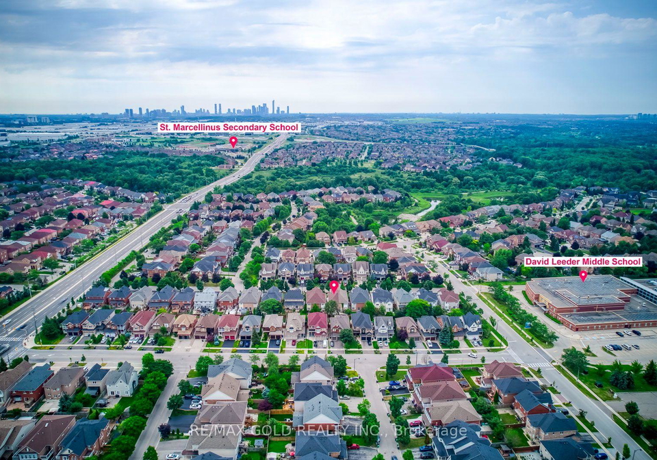 911-golden-farmer-way-mississauga-ontario-w13687054