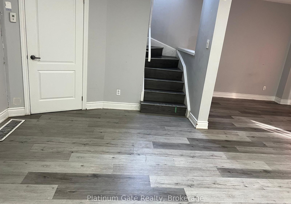 108-courtleigh-square-brampton-ontario-w13687248