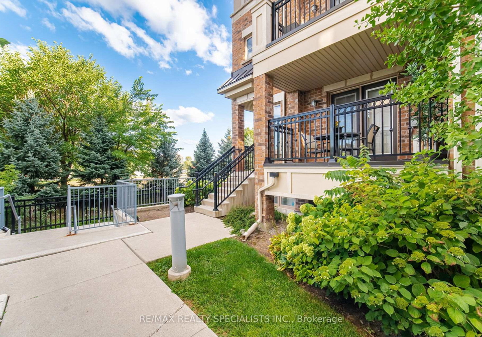 2441-greenwich-drive-oakville-ontario-w13687332