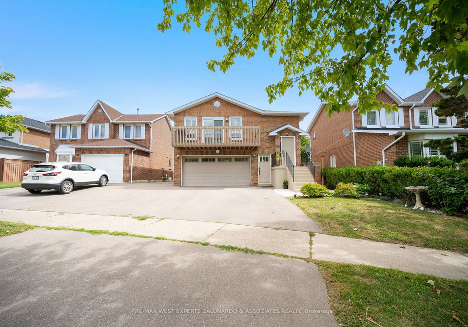 122-philosophers-trail-brampton-ontario-w13687382