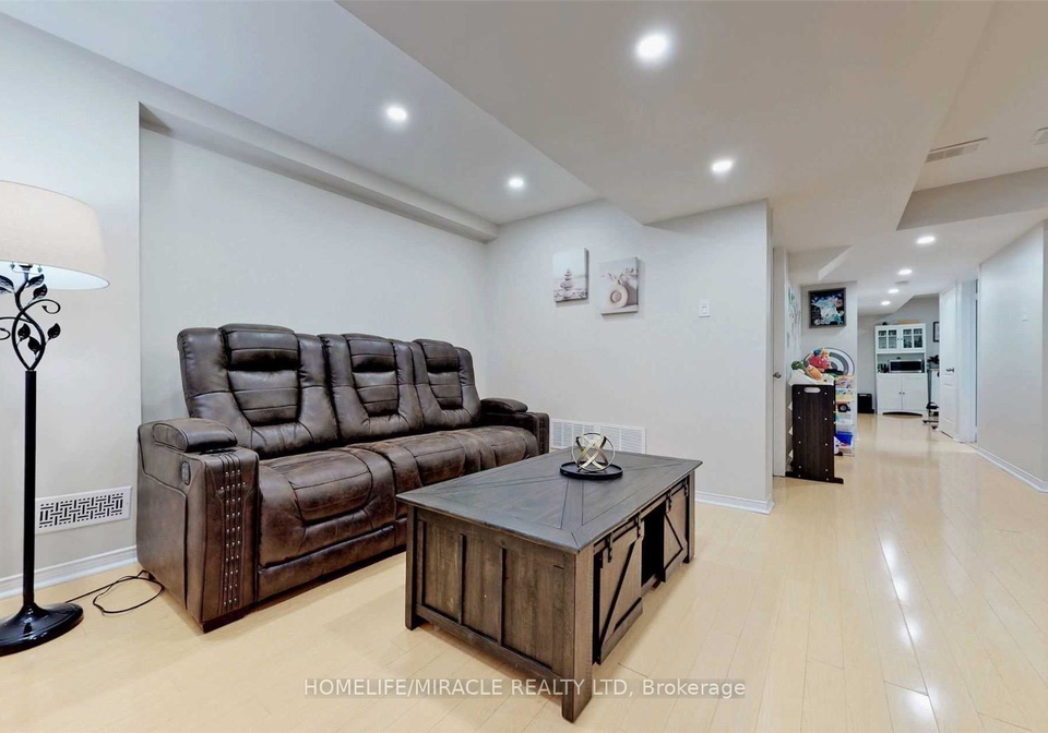 3258-angel-pass-drive-mississauga-ontario-w13687424