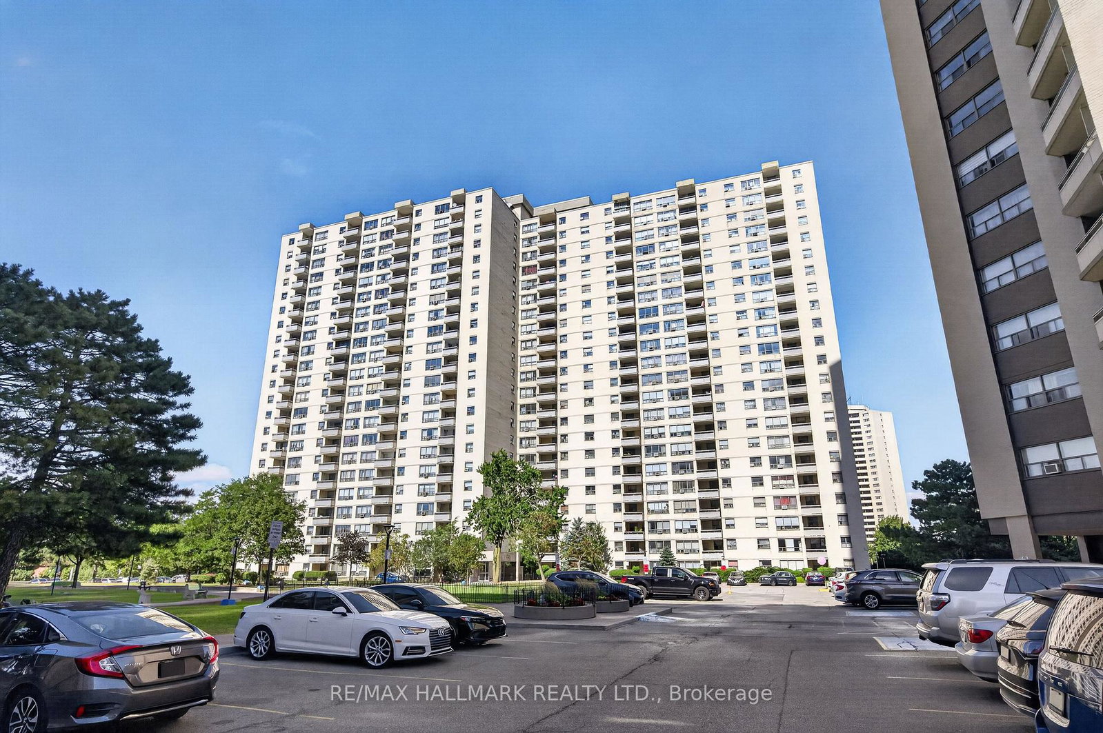 370-dixon-road-toronto-etobicoke-ontario-w13687472