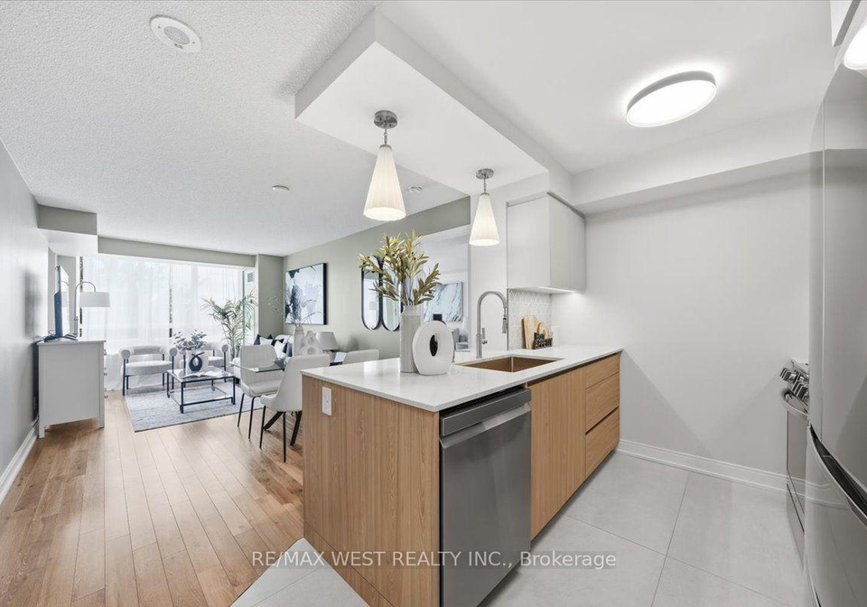 25-viking-lane-toronto-etobicoke-ontario-w13687664