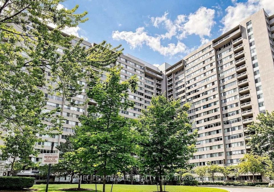 3590-kaneff-crescent-mississauga-ontario-w13687678