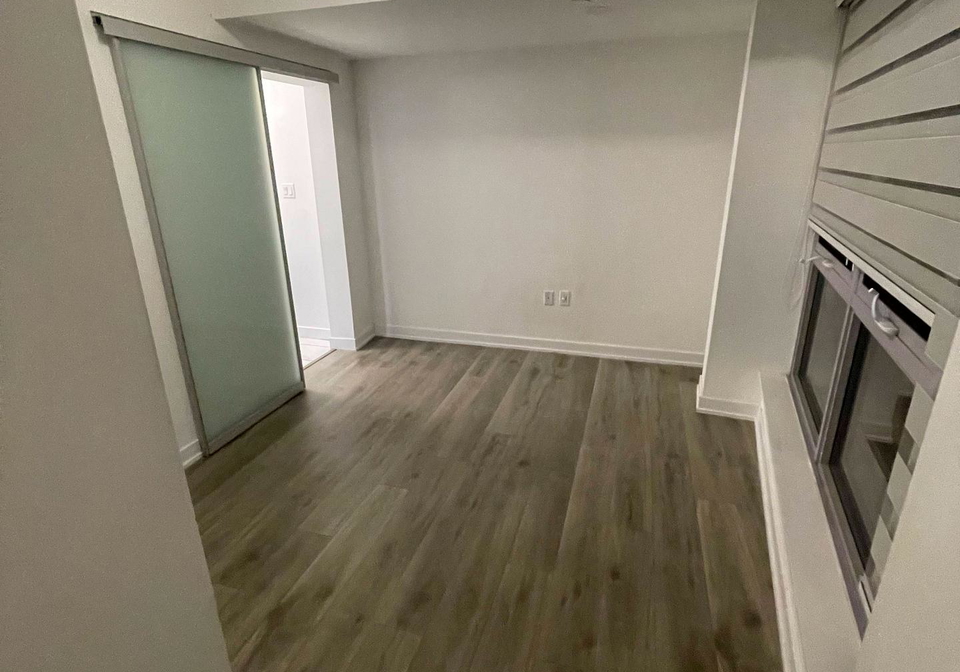2433-dufferin-street-toronto-north-york-ontario-w13687796