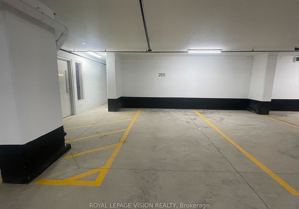 4010-eglinton-avenue-w-toronto-etobicoke-ontario-w13687948