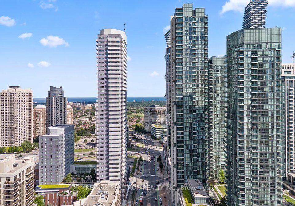 4070-confederation-parkway-mississauga-ontario-w13687952