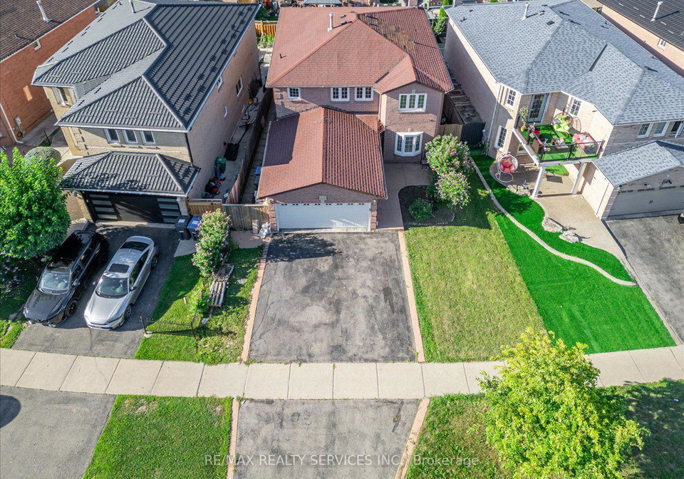162-major-william-sharpe-drive-brampton-ontario-w13687958