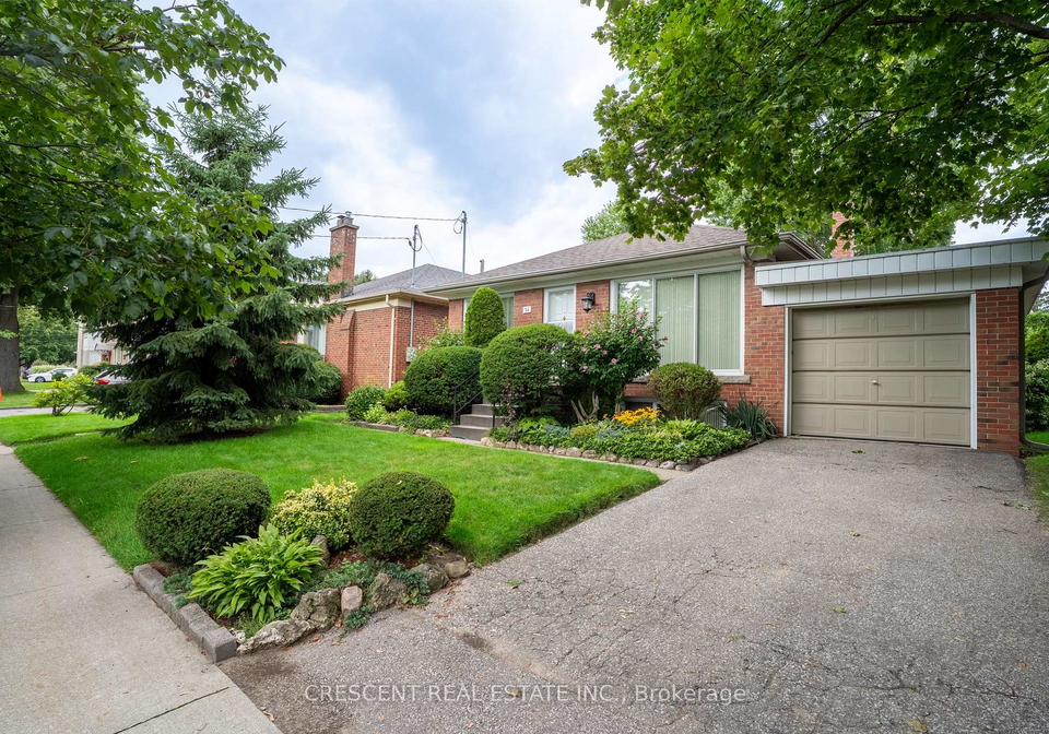 14-claymore-drive-toronto-etobicoke-ontario-w13687996