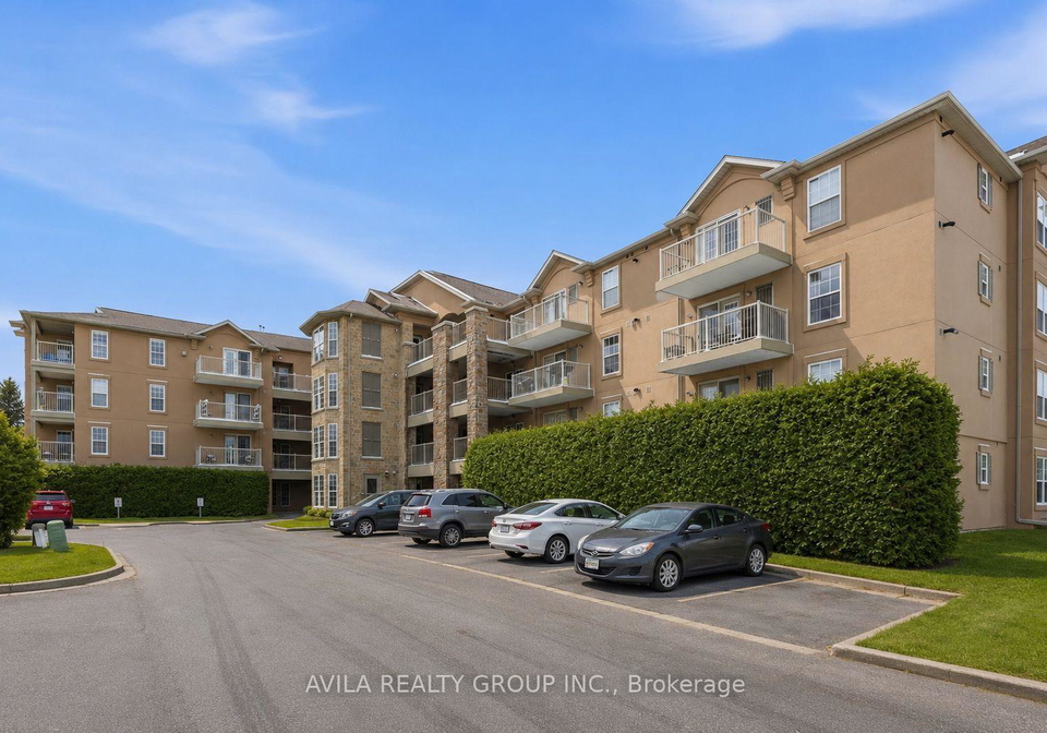 1460-bishops-gate-oakville-ontario-w13688018