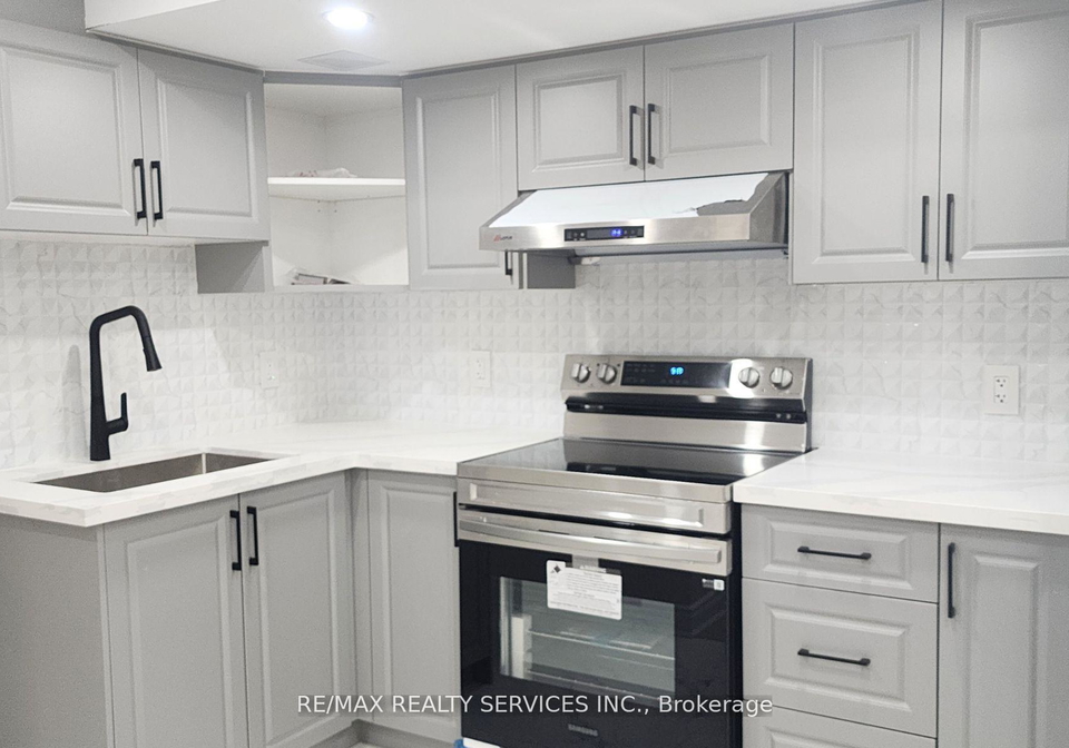 5944-shelford-terrace-mississauga-ontario-w13688026