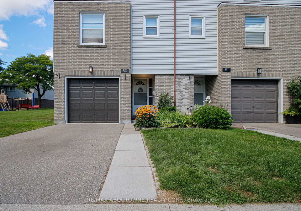 2440-bromsgrove-road-mississauga-ontario-w13688030