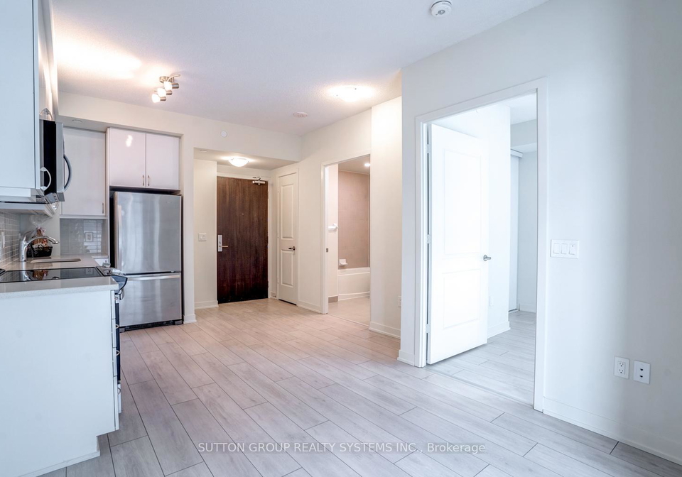 38-annie-craig-drive-toronto-etobicoke-ontario-w13688056