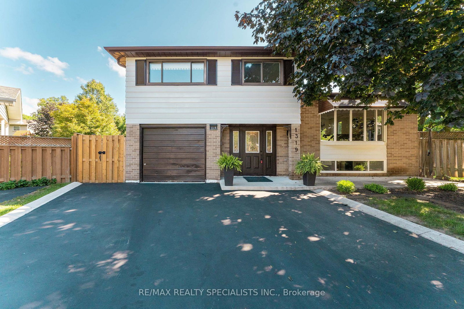 1319-sherwood-court-burlington-ontario-w13688172