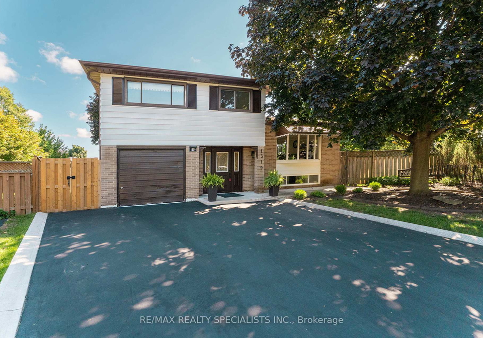 1319-sherwood-court-burlington-ontario-w13688172