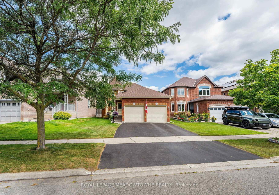 89-e-standish-street-halton-hills-ontario-w13688290
